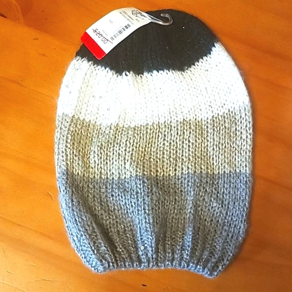 Soft Knit Sequin Embellished Colorblock Beanie - Picture 2 of 3